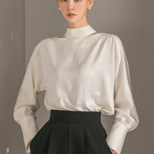 B2761 Half-High Neck Slit Blouse