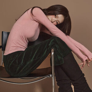 E3590 Turtleneck Top